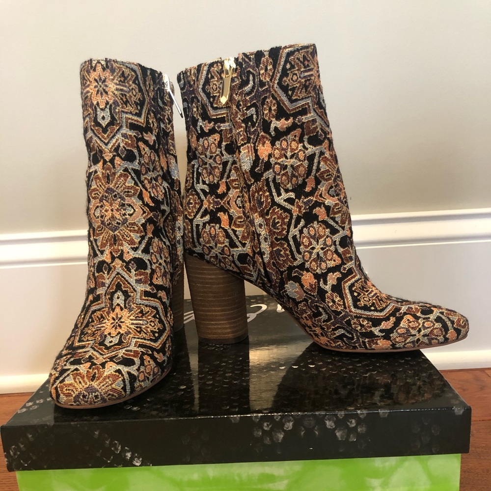 Sam Edelman Corra Ankle Bootie